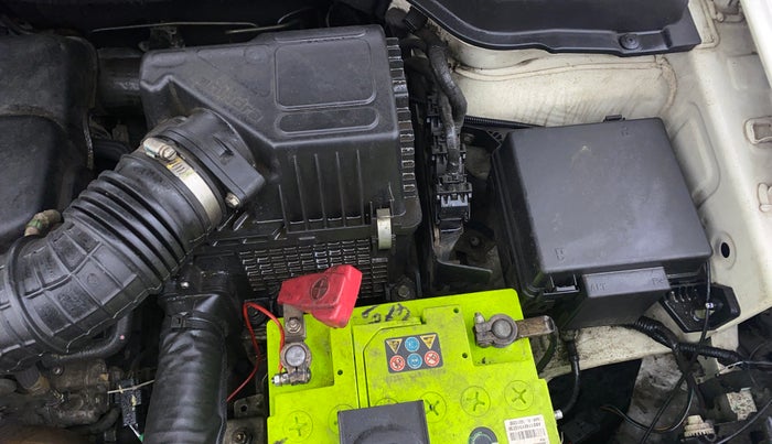2020 Mahindra XUV300 W6 1.2 PETROL, Petrol, Manual, 53,618 km, Engine View - Left