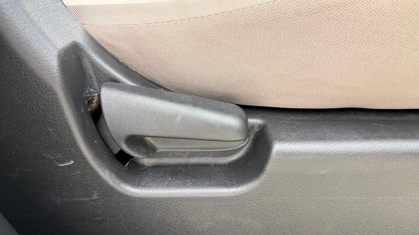 2016 Maruti Wagon R 1.0 VXI (O) AMT, Petrol, Automatic, 52,231 km, Driver Side Adjustment Panel