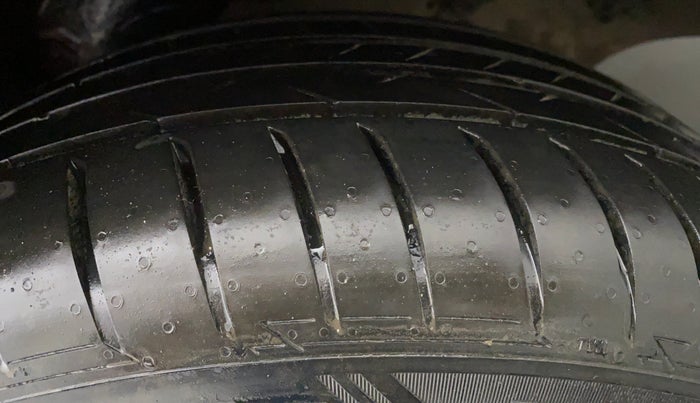 2019 Ford Figo Aspire 1.2 TITANIUM PETROL, Petrol, Manual, 31,209 km, Left Rear Tyre Tread