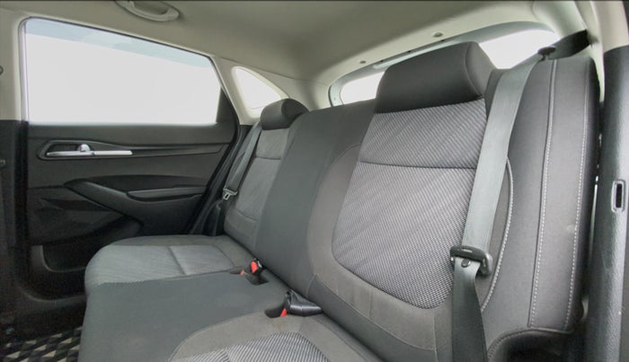 2019 KIA SELTOS HTK 1.5 PETROL, Petrol, Manual, 20,522 km, Right Side Rear Door Cabin