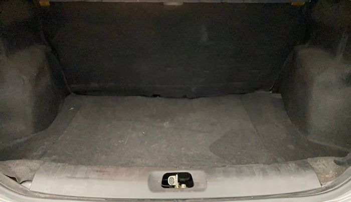 2015 Maruti Swift Dzire VXI, Petrol, Manual, 44,796 km, Boot Inside