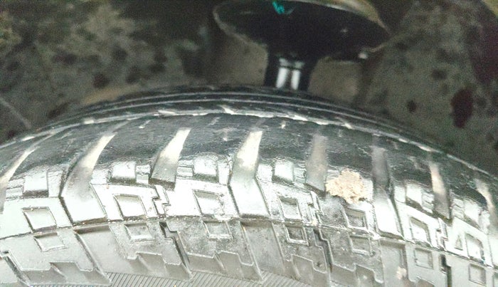 2019 Renault Duster 85 PS RXS MT DIESEL, Diesel, Manual, 1,17,943 km, Left Front Tyre Tread