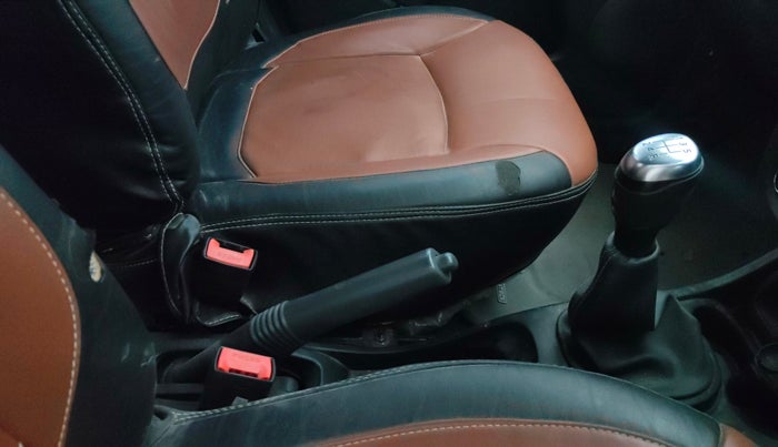 2019 Renault Duster 85 PS RXS MT DIESEL, Diesel, Manual, 1,17,943 km, Gear Lever