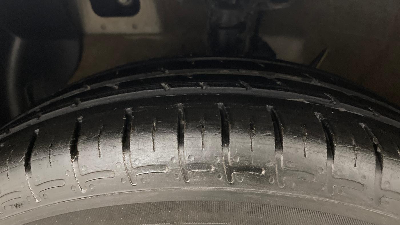 2025 Hyundai AURA E 1.2 CNG, CNG, Manual, 25,289 km, Left Front Tyre Tread