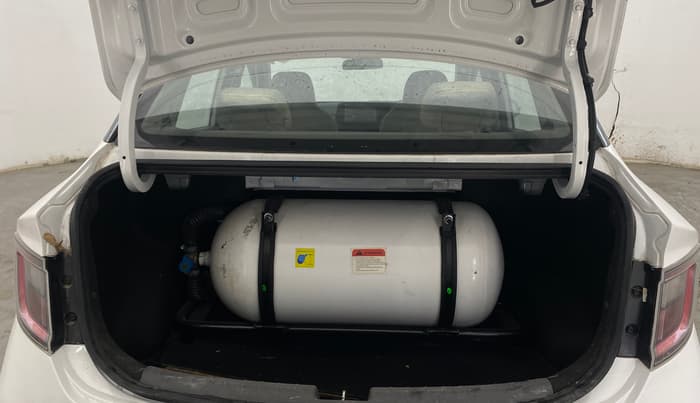 2025 Hyundai AURA E 1.2 CNG, CNG, Manual, 25,289 km, Boot Inside