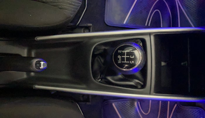 2017 Maruti Baleno ZETA PETROL 1.2, Petrol, Manual, 1,13,433 km, Gear Lever