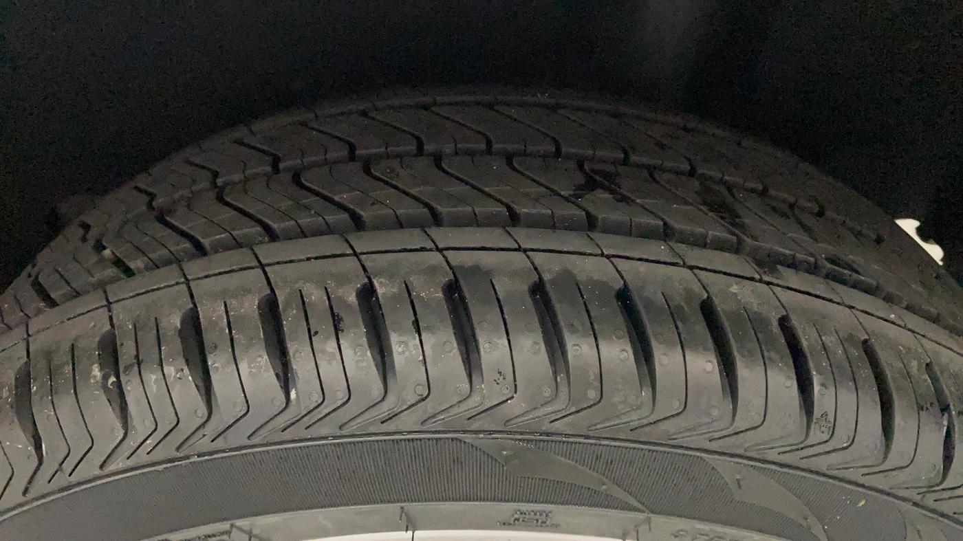 2017 Maruti Baleno ZETA PETROL 1.2, Petrol, Manual, 1,13,433 km, Left Rear Tyre Tread