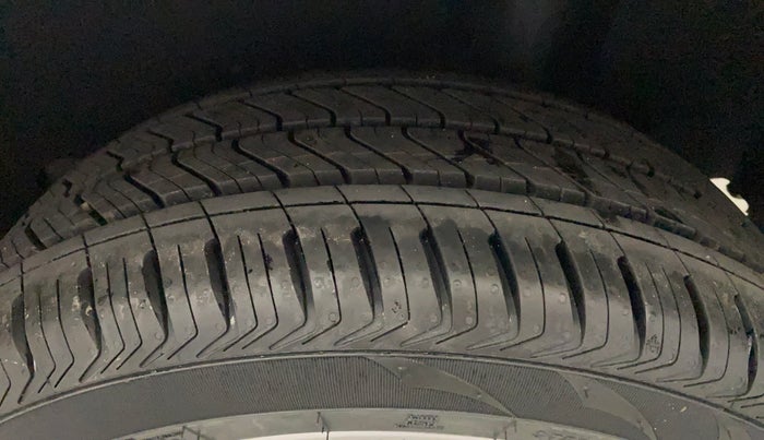 2017 Maruti Baleno ZETA PETROL 1.2, Petrol, Manual, 1,13,433 km, Left Rear Tyre Tread
