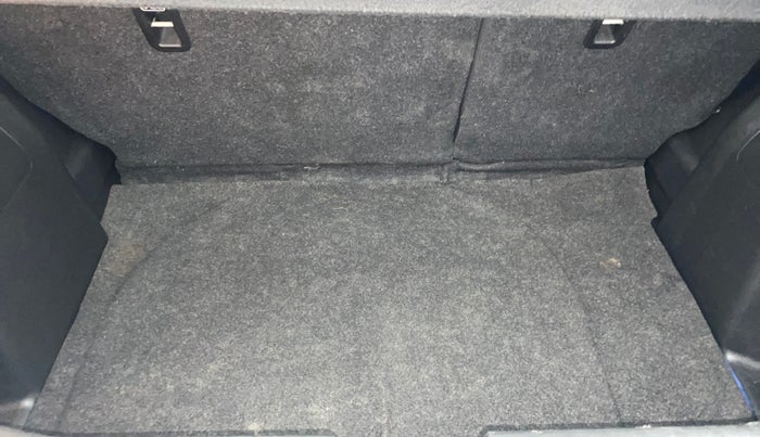 2017 Maruti Baleno ZETA PETROL 1.2, Petrol, Manual, 1,13,433 km, Boot Inside