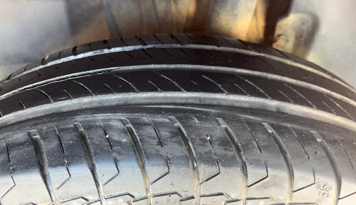 2023 Maruti Swift VXI, Petrol, Manual, 22,332 km, Left Rear Tyre Tread