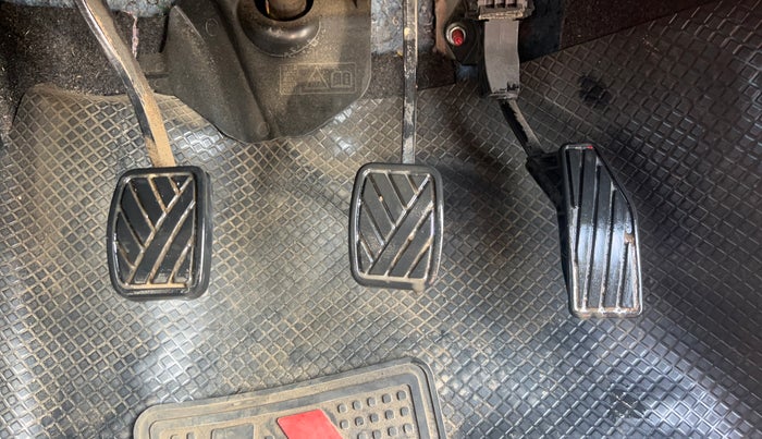 2023 Maruti Swift VXI, Petrol, Manual, 22,332 km, Pedals