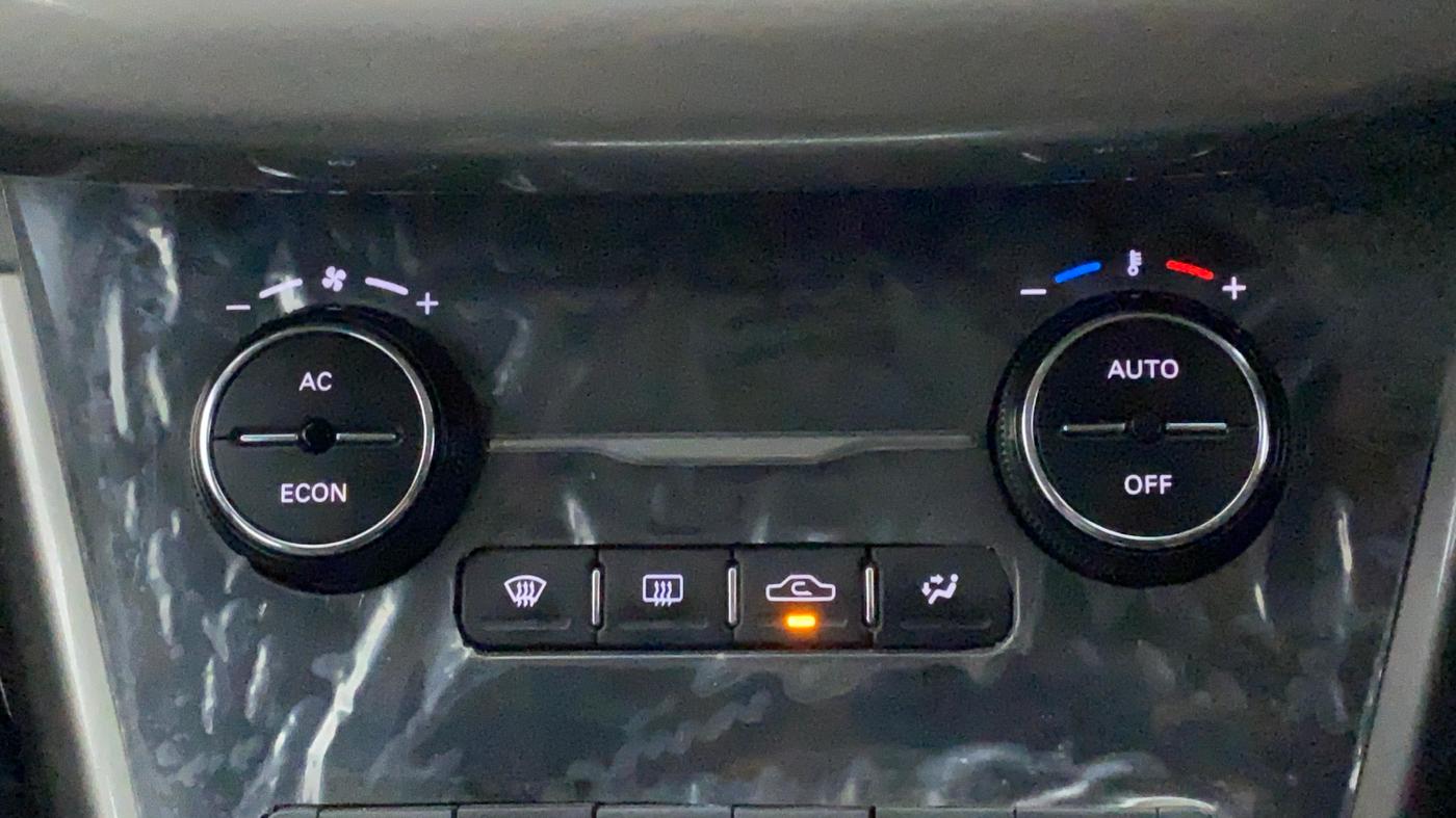 2019 Tata NEXON XZA + 1.2 PETROL A/T, Petrol, Automatic, 8,261 km, Automatic Climate Control