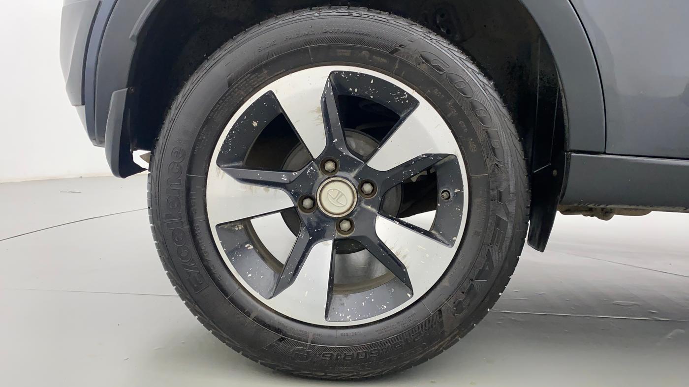 2019 Tata NEXON XZA + 1.2 PETROL A/T, Petrol, Automatic, 8,261 km, Right Rear Wheel