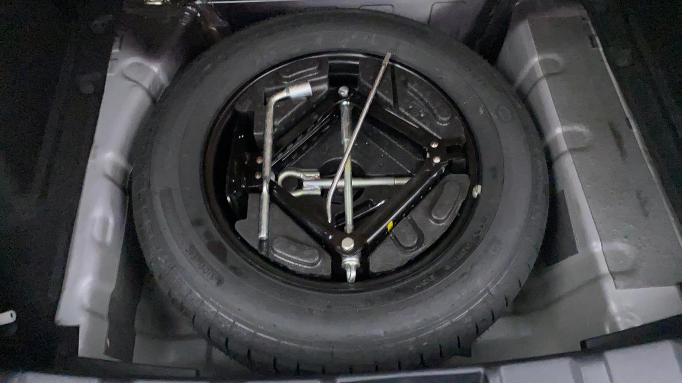 2019 Tata NEXON XZA + 1.2 PETROL A/T, Petrol, Automatic, 8,261 km, Spare Tyre