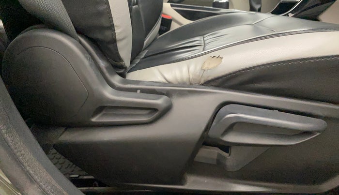 2021 Tata NEXON XZ PLUS PETROL SUNROOF, Petrol, Manual, 23,563 km, Driver Side Adjustment Panel