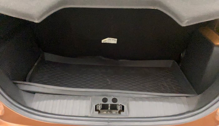 2018 Ford FREESTYLE TITANIUM PLUS 1.5 DIESEL, Diesel, Manual, 64,077 km, Boot Inside