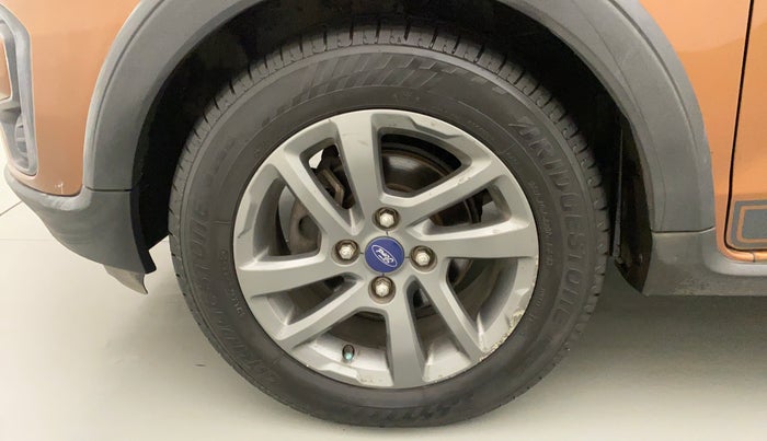 2018 Ford FREESTYLE TITANIUM PLUS 1.5 DIESEL, Diesel, Manual, 64,077 km, Left Front Wheel