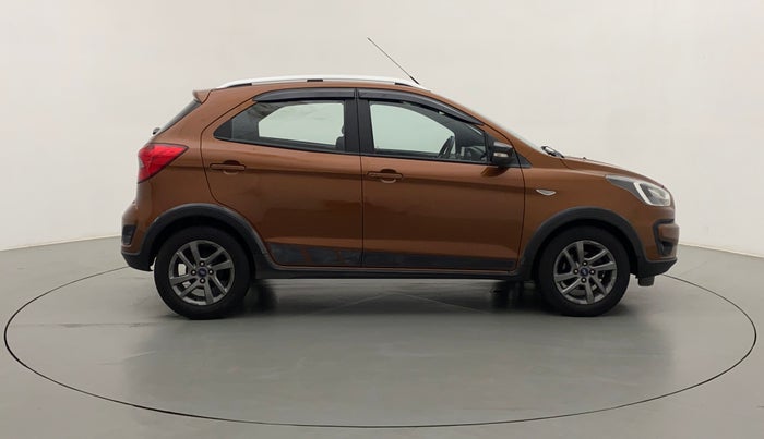 2018 Ford FREESTYLE TITANIUM PLUS 1.5 DIESEL, Diesel, Manual, 64,077 km, Right Side