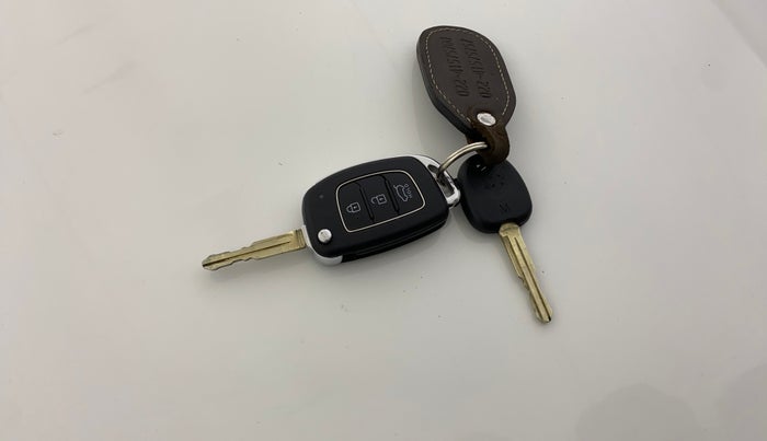 2023 Hyundai NEW I20 SPORTZ 1.2 IVT, Petrol, Automatic, 61,615 km, Key Close Up