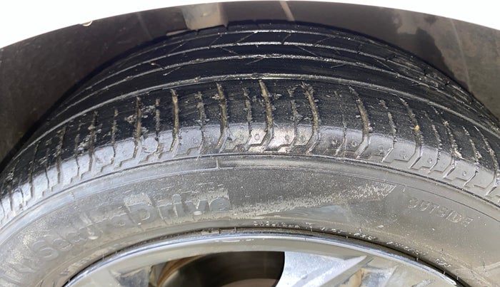 2023 Hyundai NEW I20 SPORTZ 1.2 IVT, Petrol, Automatic, 61,615 km, Right Front Tyre Tread