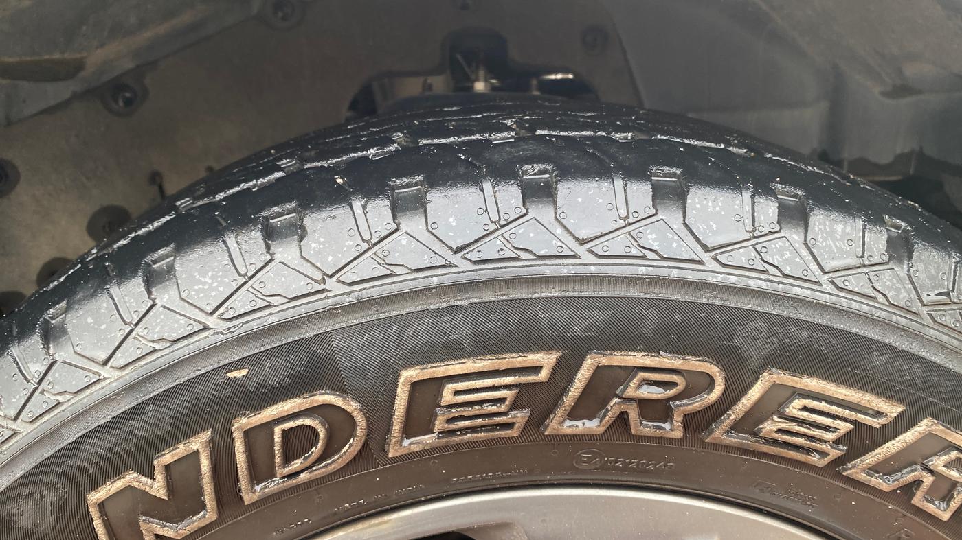 2022 Mahindra Thar LX HARD TOP 4WD MT, Diesel, Manual, 47,132 km, Right Front Tyre Tread