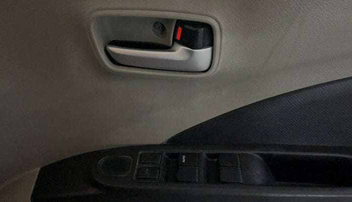 2014 Maruti Celerio VXI, Petrol, Manual, 77,017 km, Driver Side Door Panels Control