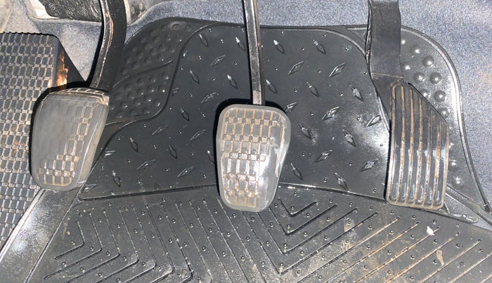 2021 Tata ALTROZ XE PETROL, CNG, Manual, 86,134 km, Pedals