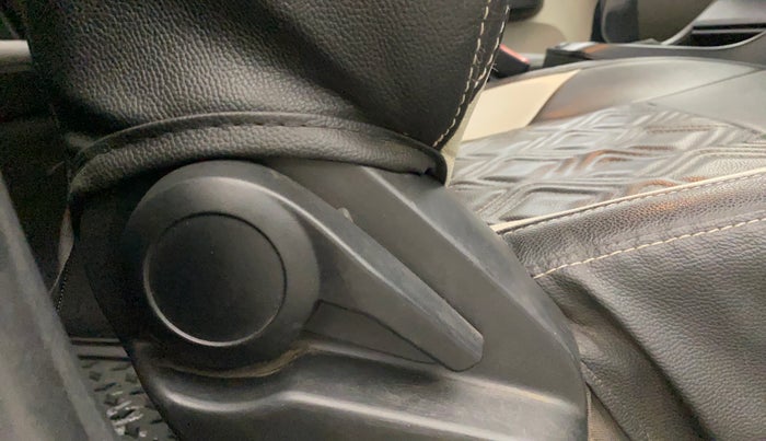 2021 Tata ALTROZ XE PETROL, CNG, Manual, 86,134 km, Driver Side Adjustment Panel