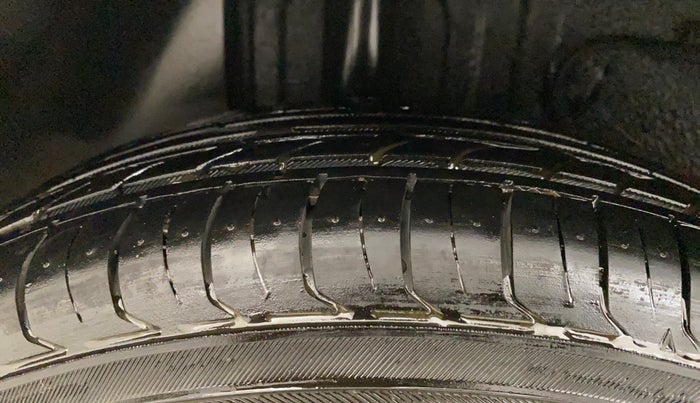 2021 Tata ALTROZ XE PETROL, CNG, Manual, 86,134 km, Right Rear Tyre Tread