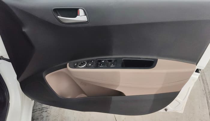 2015 Hyundai Grand i10 ASTA (O) 1.2 KAPPA VTVT, Petrol, Manual, 33,542 km, Driver Side Door Panels Control