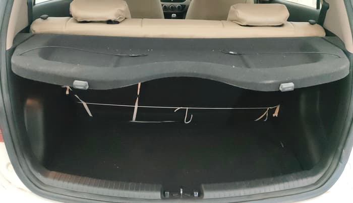 2015 Hyundai Grand i10 ASTA (O) 1.2 KAPPA VTVT, Petrol, Manual, 33,542 km, Boot Inside