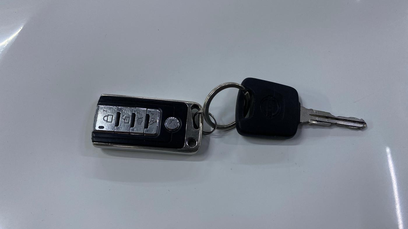 2024 Nissan MAGNITE XE, Petrol, Manual, 7,930 km, Key Close Up