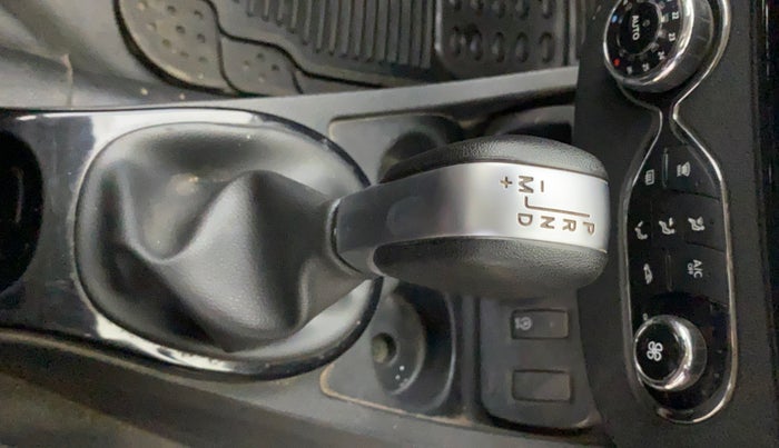 2021 Renault Duster RXZ 1.3 TURBO PETROL CVT, Petrol, Automatic, 57,728 km, Gear Lever