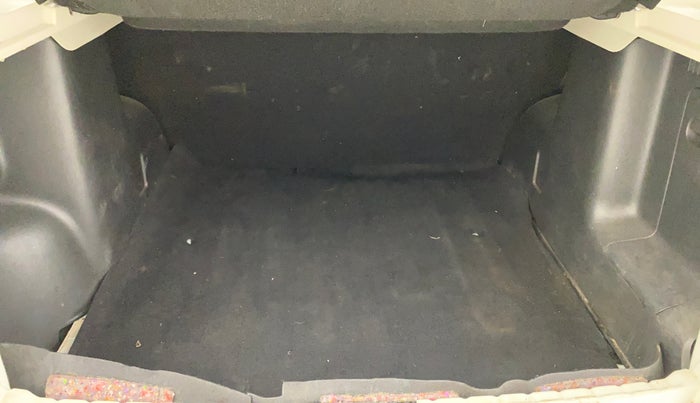 2021 Renault Duster RXZ 1.3 TURBO PETROL CVT, Petrol, Automatic, 57,728 km, Boot Inside