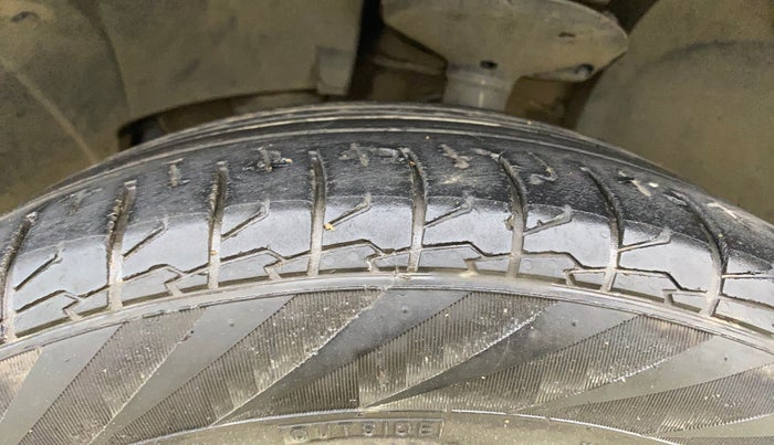 2021 Renault Duster RXZ 1.3 TURBO PETROL CVT, Petrol, Automatic, 57,728 km, Left Front Tyre Tread