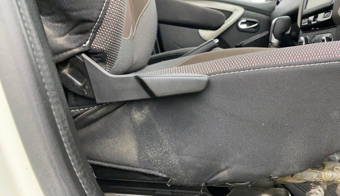 2021 Renault Duster RXZ 1.3 TURBO PETROL CVT, Petrol, Automatic, 57,728 km, Driver Side Adjustment Panel