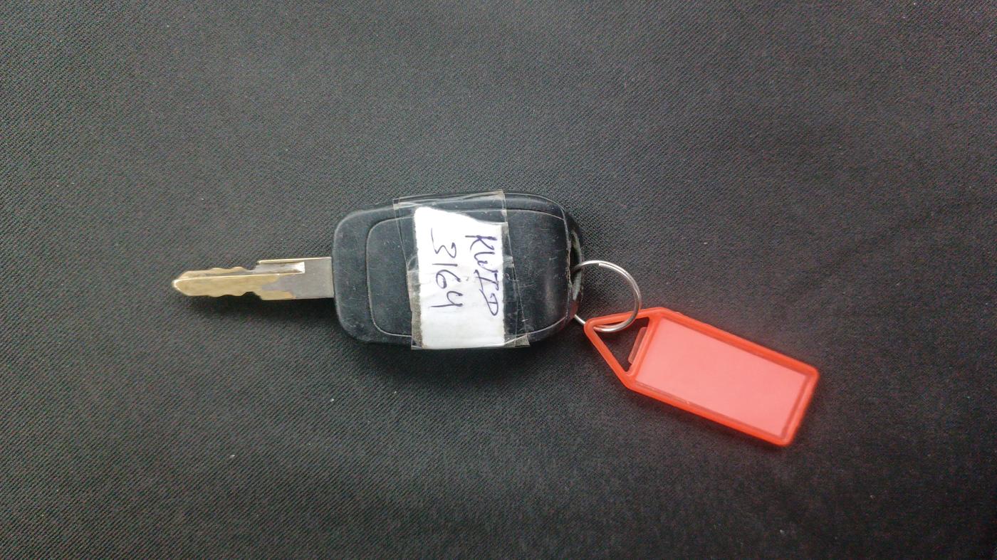 2018 Renault Kwid RXL, Petrol, Manual, 74,196 km, Key Close Up