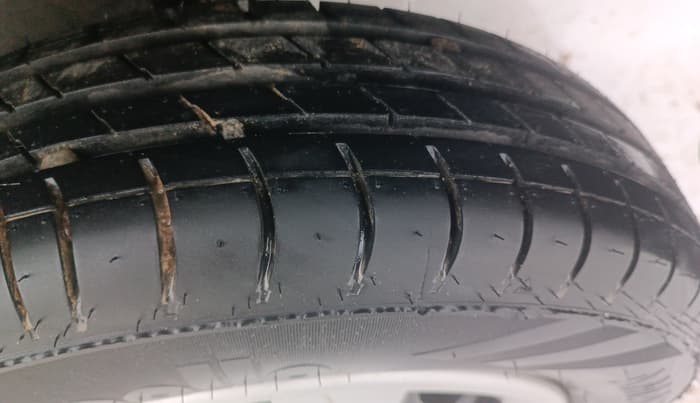 2018 Renault Kwid RXL, Petrol, Manual, 74,196 km, Left Rear Tyre Tread
