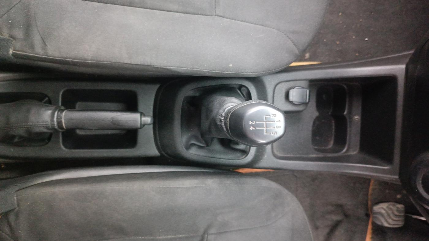 2018 Renault Kwid RXL, Petrol, Manual, 74,196 km, Gear Lever