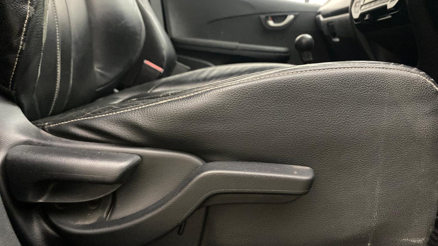 2018 Honda BR-V 1.5L I-VTEC VX, Petrol, Manual, 88,527 km, Driver Side Adjustment Panel