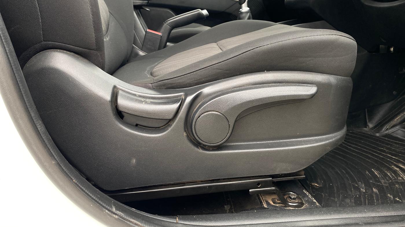 2019 Hyundai Creta EX 1.4 DIESEL, Diesel, Manual, 86,043 km, Driver Side Adjustment Panel