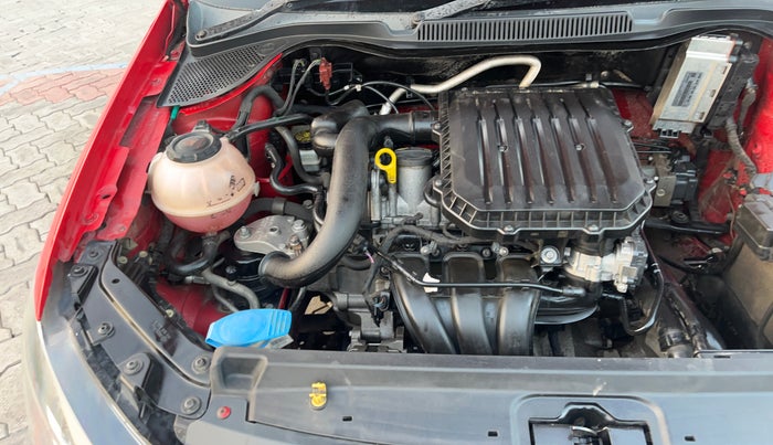 2018 Volkswagen Polo HIGHLINE PLUS 1.0 16 ALLOY, Petrol, Manual, 1,11,152 km, Engine View - Right