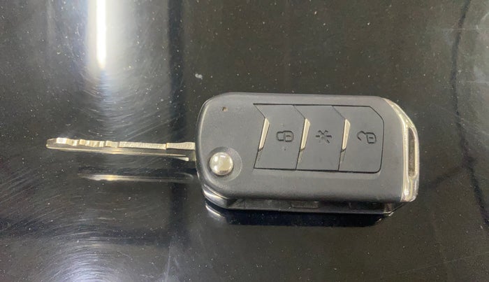 2024 Mahindra Thar LX D HT 2WD MT, Diesel, Manual, 25,504 km, Key Close Up