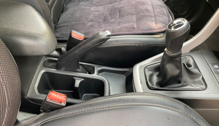 2022 Maruti BREZZA ZXI + SMART HYBRID DUAL TONE, Petrol, Manual, 28,115 km, Gear Lever