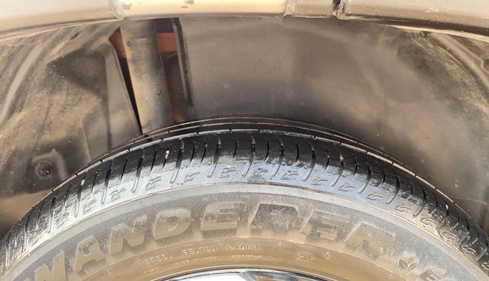 2022 Maruti BREZZA ZXI + SMART HYBRID DUAL TONE, Petrol, Manual, 28,115 km, Right Rear Tyre Tread