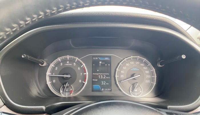 2022 Maruti BREZZA ZXI + SMART HYBRID DUAL TONE, Petrol, Manual, 28,115 km, Odometer Image