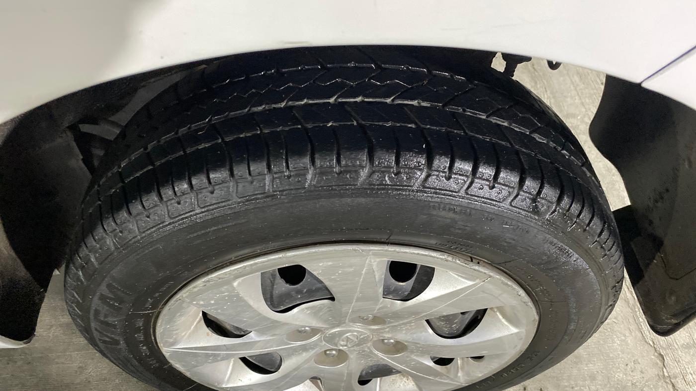 2015 Hyundai Elite i20 ERA 1.2, Petrol, Manual, 60,370 km, Left Rear Tyre Tread