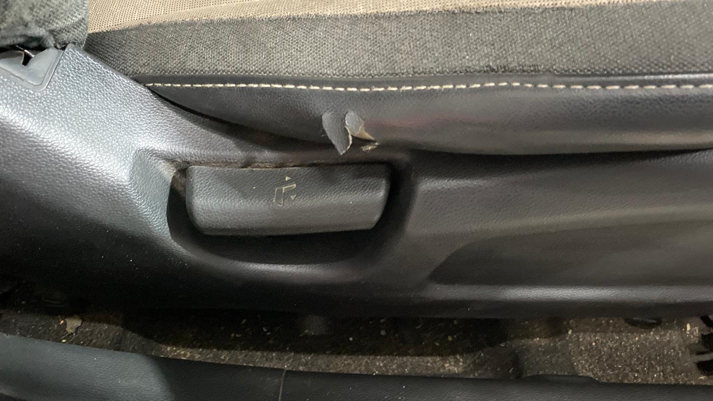 2015 Hyundai Elite i20 ERA 1.2, Petrol, Manual, 60,370 km, Driver Side Adjustment Panel