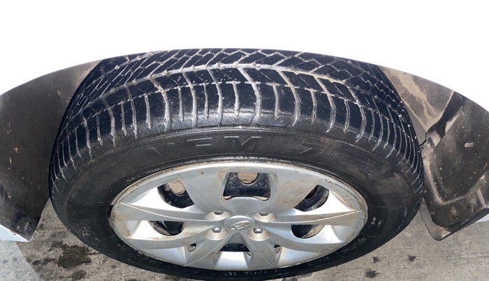 2015 Hyundai Elite i20 ERA 1.2, Petrol, Manual, 60,349 km, Left Front Tyre Tread