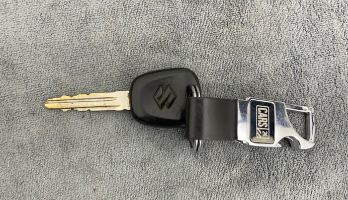 2018 Maruti Alto 800 LXI, Petrol, Manual, 48,492 km, Key Close Up